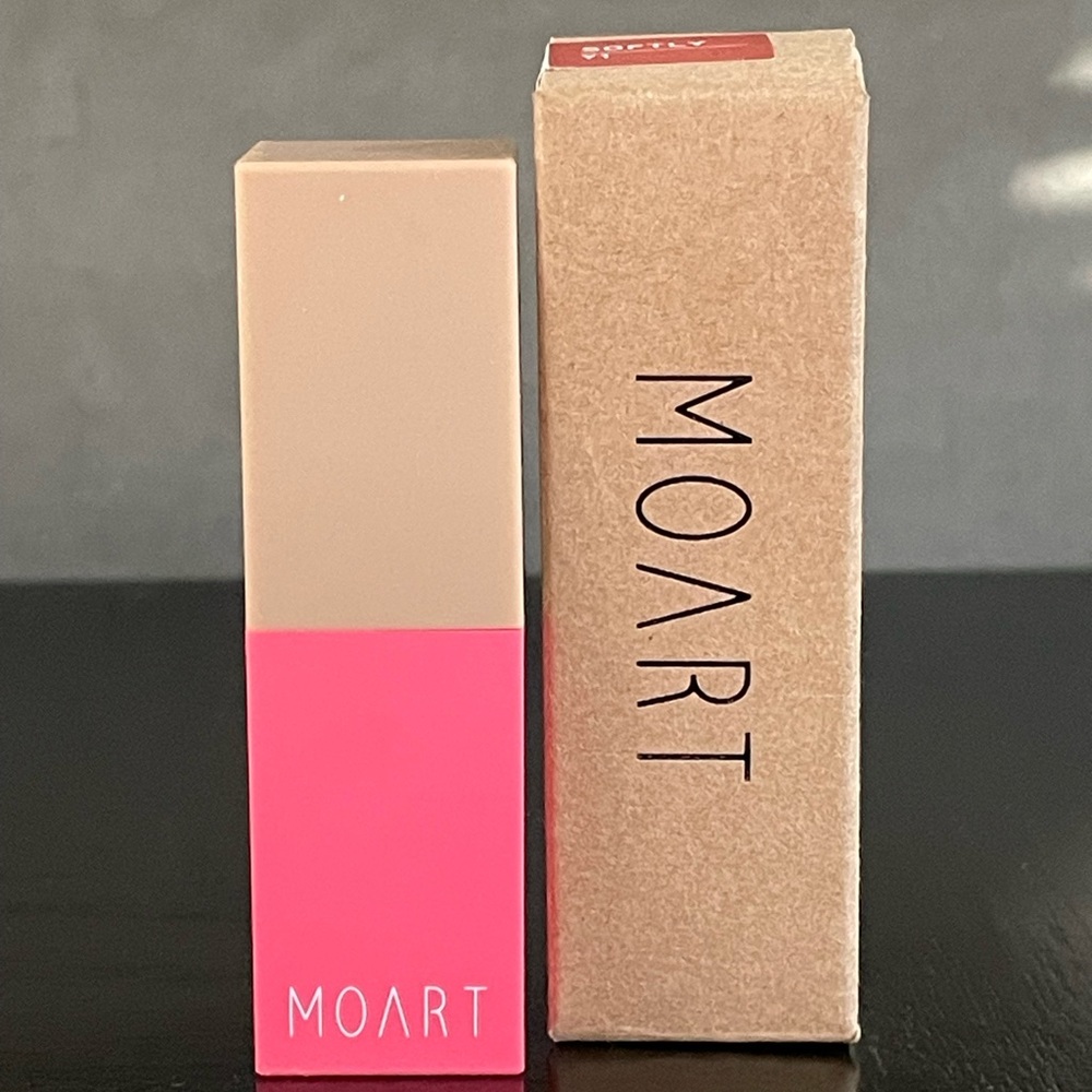 MOART lipsticks BNIB